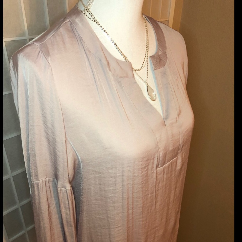 Vera Wang Silky Blouse